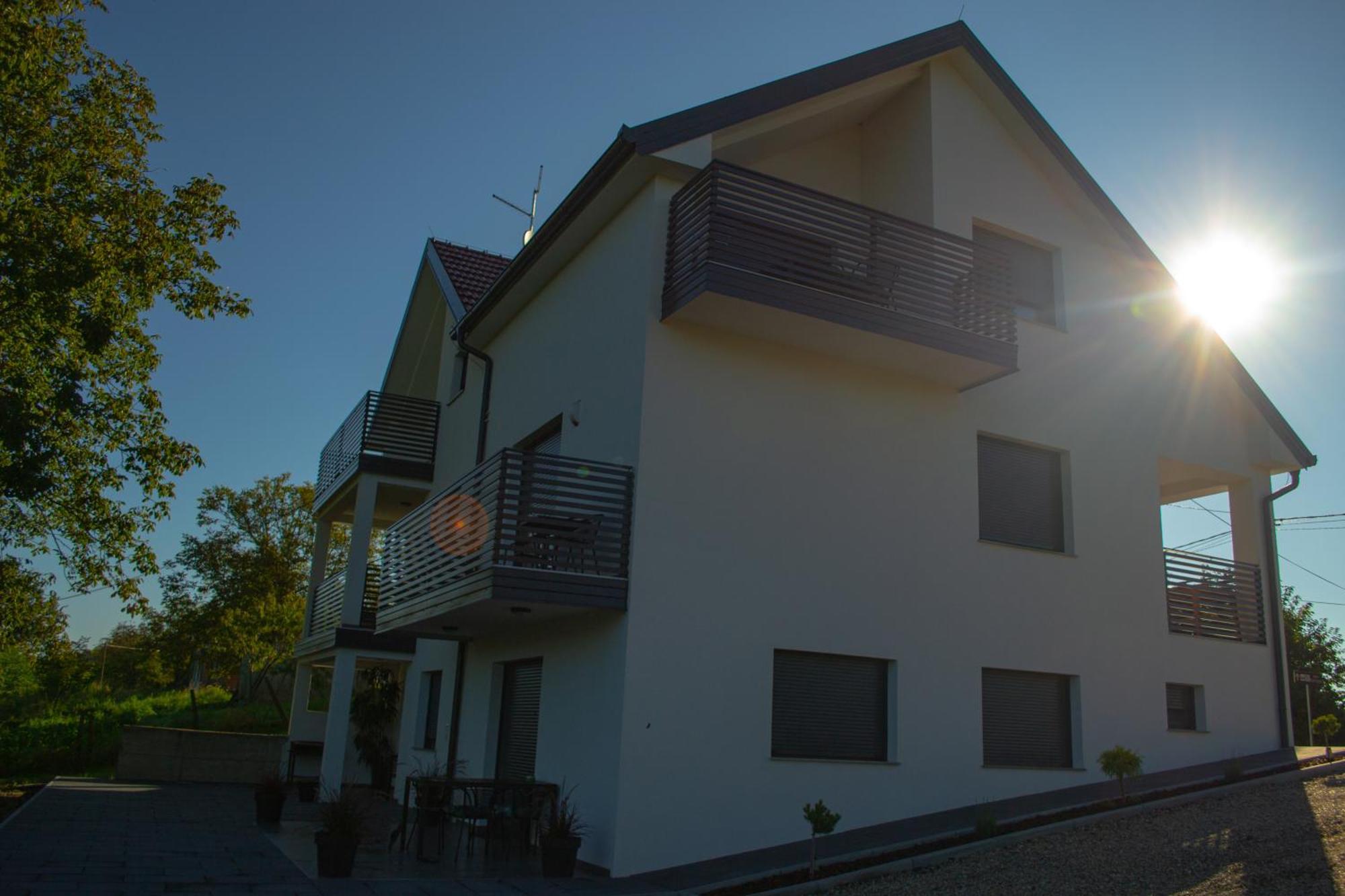 Kraljeva Hiza - Apartmani I Sobe Kralj Sveti Martin Na Muri Exteriör bild